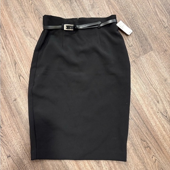 Ricki's Black Knee-Length Pencil Skirt. Size 4 - Picture 1 of 4